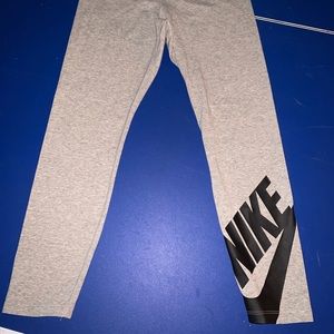 Nike leggings, women’s medium
